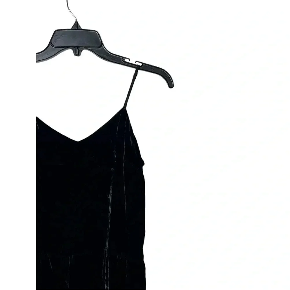 1753. J.CREW SPAGHETTI STRAPS VELVET PEPLUM TOP SIZE 2‎ BLACK IN COLOR V NECK